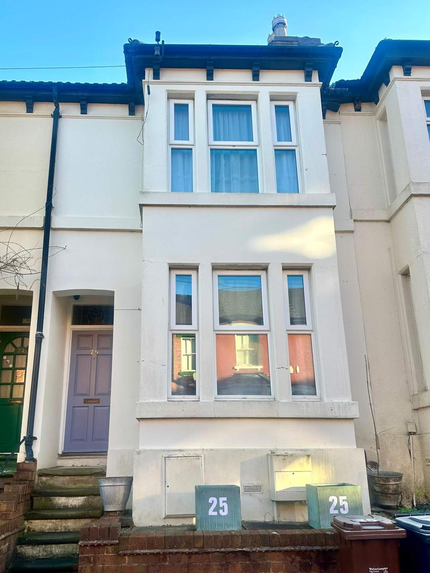 4 Bed Homely Retreat - Wolverhampton Exterior foto